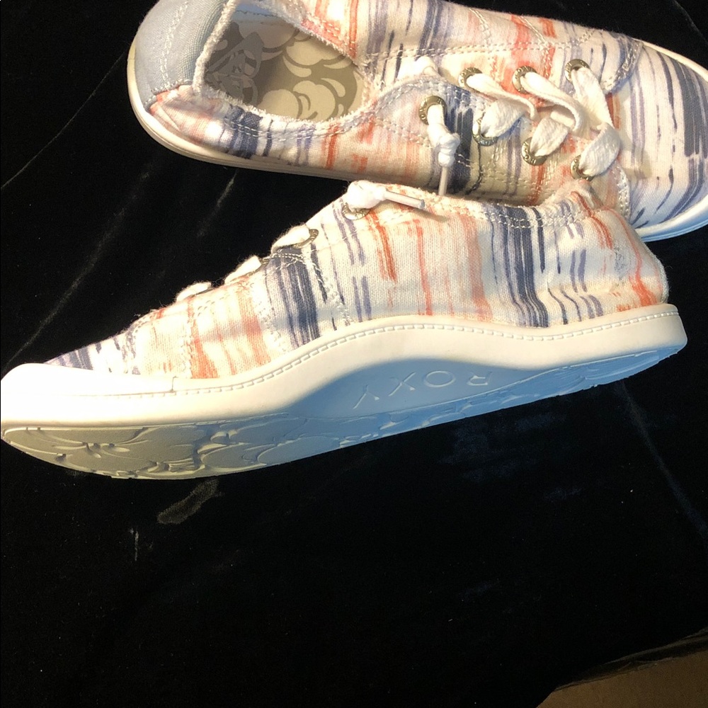 Roxy Bayshore women’s canvas slip ons 7 - Picture 3 of 6